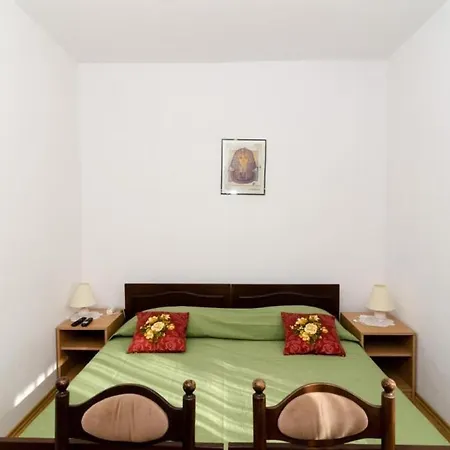 Kisic - Two-bedroom With Terrace * Mlini