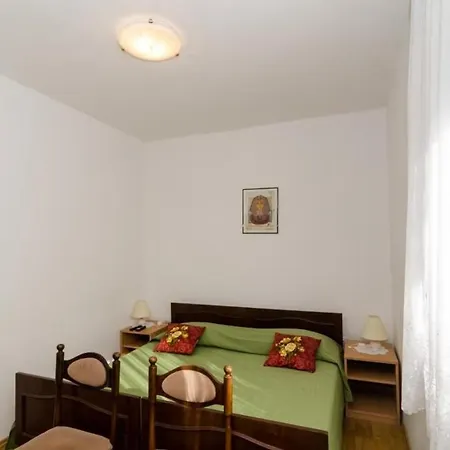 Kisic - Two-bedroom With Terrace * Mlini